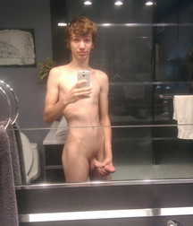 Guys Can't Resist Mirrors 5b132355e6936.jpg