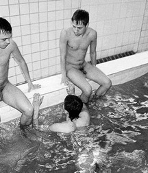 Nude Swimming & Vintage 5b1c7553b272c.jpg