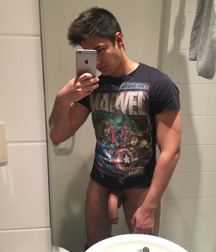 Selfie Boys 5b1dacb4848e1.jpg