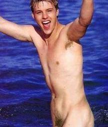 Outdoors, God I Want to be a Nudist!