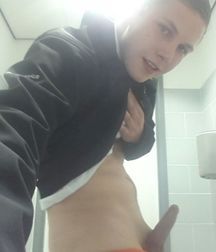 Boys & Selfies 5b2ef7d12f9ca.jpg