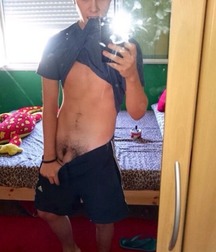 Boys & Selfies 5b2ef7ed32d31.jpg