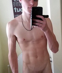 Boys & Selfies 5b2ef7efe7b49.jpg