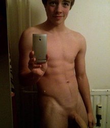Boys & Selfies 5b2ef8078bc67.jpg