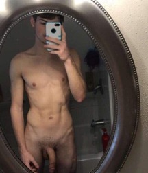 Guys and Selfies 5b3bd5d54f351.jpg
