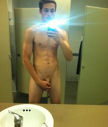 Selfie Boys 5b4bf5f1718bb.jpg