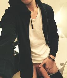 Selfie Boys 5b4bf60887ba0.jpg