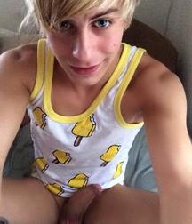 Selfie Boys 5b4bf60b562fb.jpg
