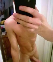 Selfie Boys 5b4bf60f0bb49.jpg