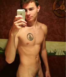 Boys on Selfies 5b4fd3a21862b.png