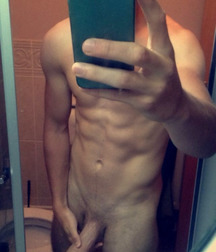 Boys on Selfies 5b4fd3b29c0b9.jpg