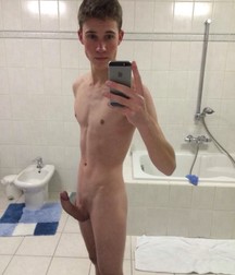 Boys n Selfies 5b5279d00a210.jpg