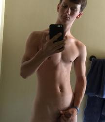 Selfie Boys 5b54ca4820ac6.jpg