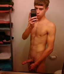 Selfie Boys 5b54ca4def35b.jpg
