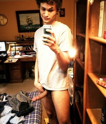 Selfie Boys 5b54ca5014264.jpg