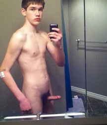 Selfie Boys 5b54ca52f2311.jpg