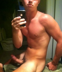 Selfie Boys 5b54ca53edb5c.jpg