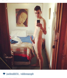 Selfie Boys 5b54ca646a4ac.png