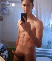 Selfie Boys 5b54ca68420a7.jpg