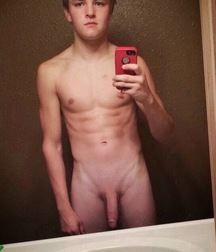 Selfie Boys 5b54ca692d1c7.jpg