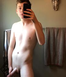 Selfie Boys 5b54caac62045.jpg