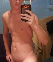 Boy Selfies 5b5867707270a.jpg