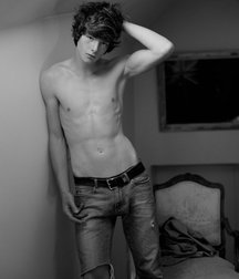 B&W and Vintage 5b66742b70c7e.jpg