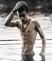 B&W and Vintage 5b6674615eb65.jpg