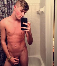 Boys N Selfies 5b678bf6efef8.jpg