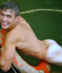Nude Boys Outside 5b6f41c60ed83.jpg