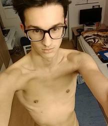 Boy's  Selfies 5b737666031aa.jpg