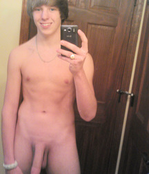 Boys and Selfies will Never End! 5b8885efbeb55.jpg