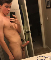 Boys and Selfies will Never End! 5b8886101d102.jpg
