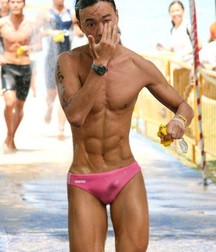 Swimmers - Hot! 5b8b5534a3fd4.jpg