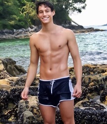 Swimmers - Hot! 5b8b559a98587.jpg