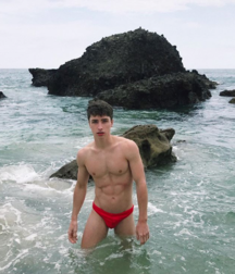 Swimmers - Hot! 5b8b55a787eac.png