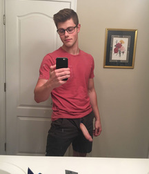 Guys Love Selfie 5ba810596340d.jpeg