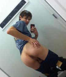 Guys Love Selfie 5ba8105f0ab1b.jpg