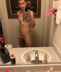 Guys Love Selfie 5ba810be1c648.jpg
