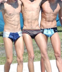Sexy Swimmers 5bc3f2280a56b.jpg