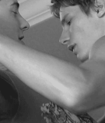 Romance & Couples 5bc3f8b3d8076.gif