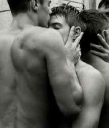Romance & Couples 5bc3f946a673f.jpg