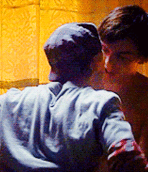 Romance & Couples 5bc3f9540c2a5.gif