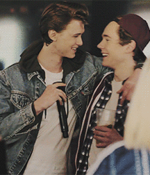 Romance & Couples 5bc3f97f9a520.gif