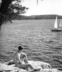Vintage Black & White 5bc3fb292ee0c.jpg