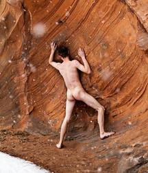 Nude Poses 5bc5481acafc9.jpg