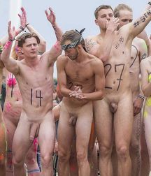 Outdoor Naked Fun! 5bc69ca8beb86.jpg