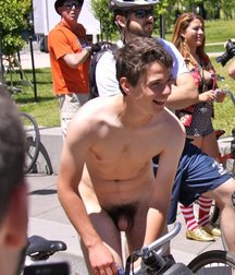 Guys Luv Nudism in Public 5bd51b283a97e.jpg