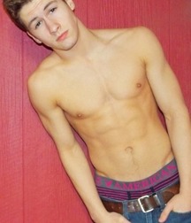 Hotties! 5bd7bac5aa017.jpg