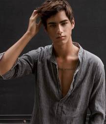 Hotties 5bda268e3bb12.jpg